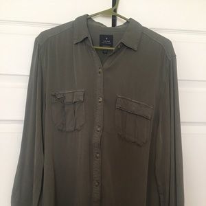 American Eagle boyfriend shirt. Army green size L